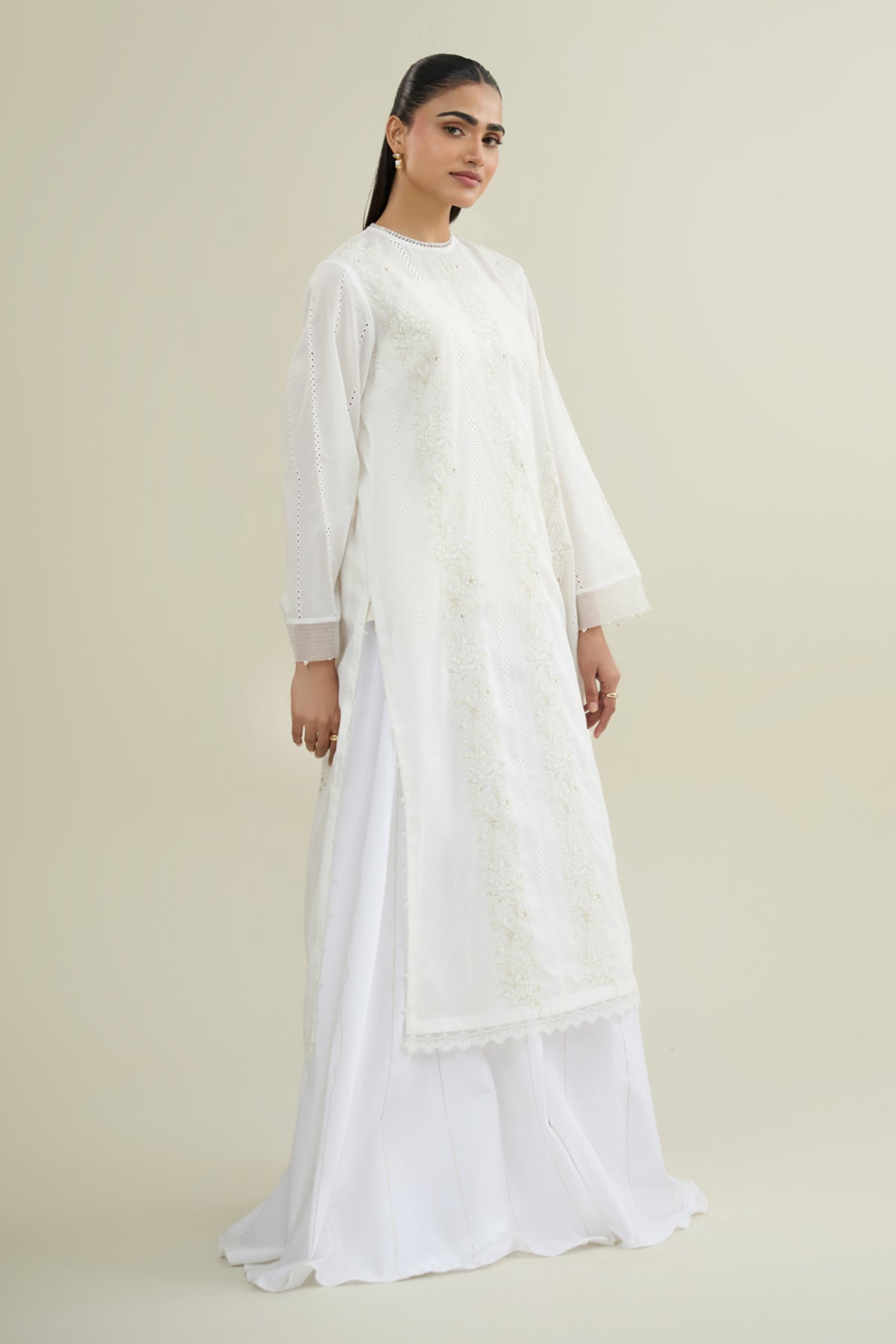 2 PIECE UNSTITCHED | LAWN | EMBROIDERED